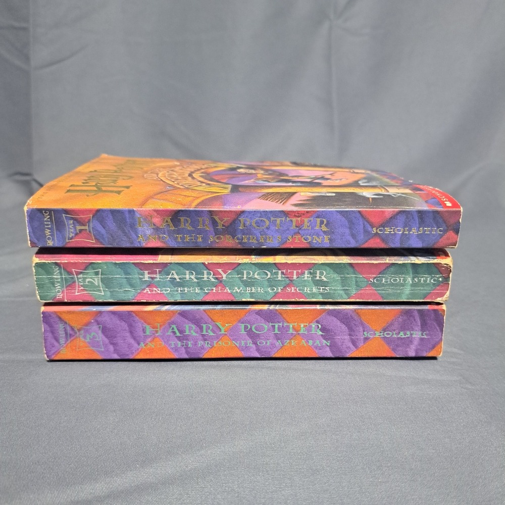 Harry Potter Books 1-3 Sorcerer's Stone Chamber of Secrets Prisoner of Azkaban - Picture 3 of 4